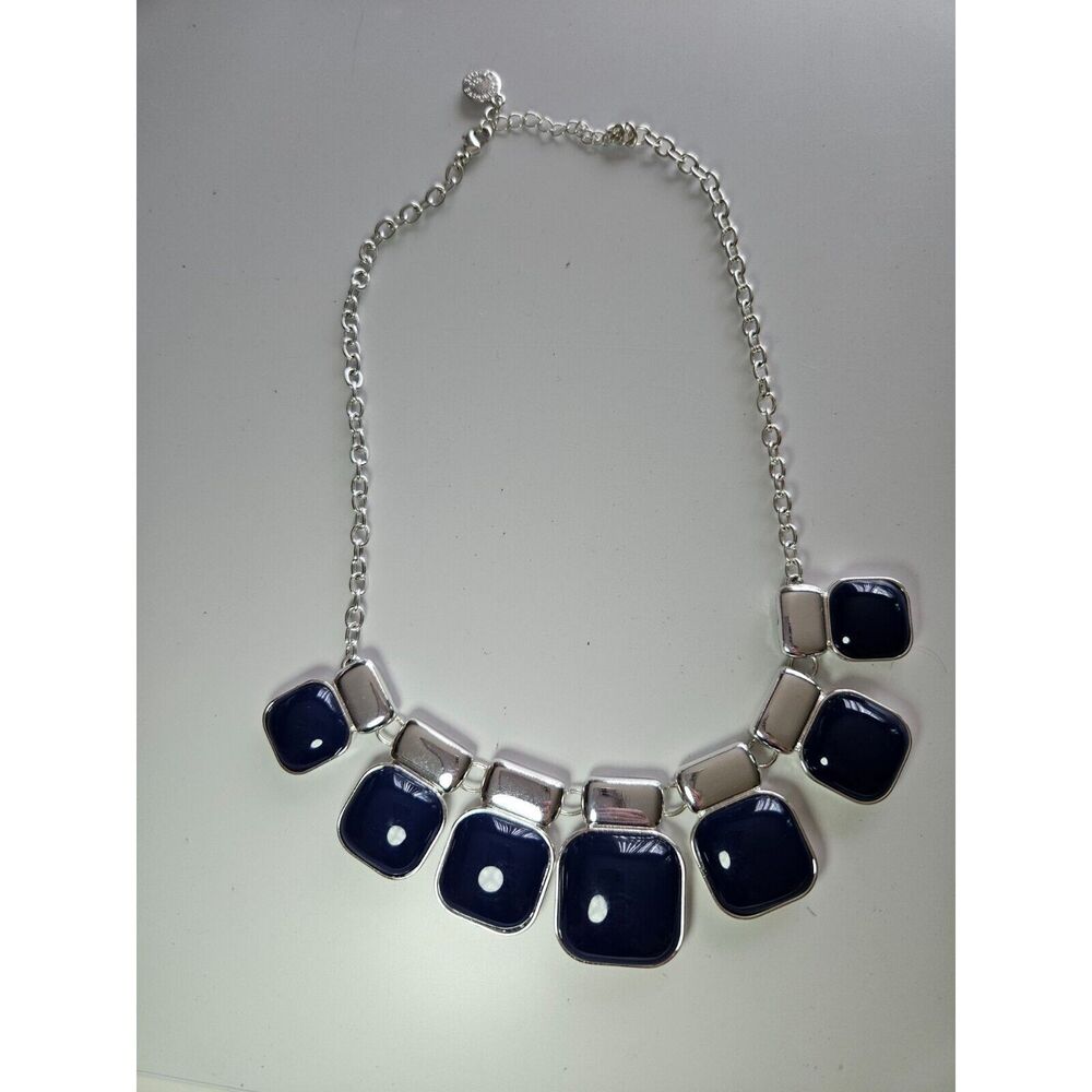 Liz Claiborne silver tone blue statement necklace 18-20"